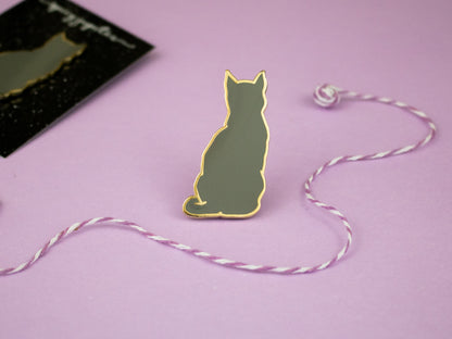 Graceful Grey Sitting Kitty Enamel Pin | Adorable Cat Lover's Accessory