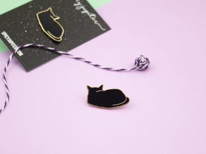 Black Cat Pin / Enamel Pin Black Cat / Cat Pin Badge / Cat Lover Gift